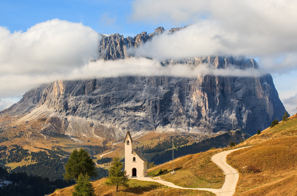 Kapelle der Alpini, Grödner Joch, Südtirol, Dolomiten, Italien
