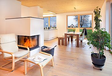Wohnzimmer mit Ofen, Einfamilienhaus, Ranggen, Tirol