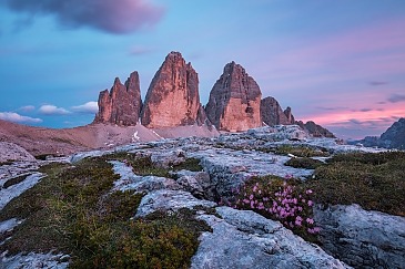 Drei Zinnen im Zwielicht, Südtirol, Italien